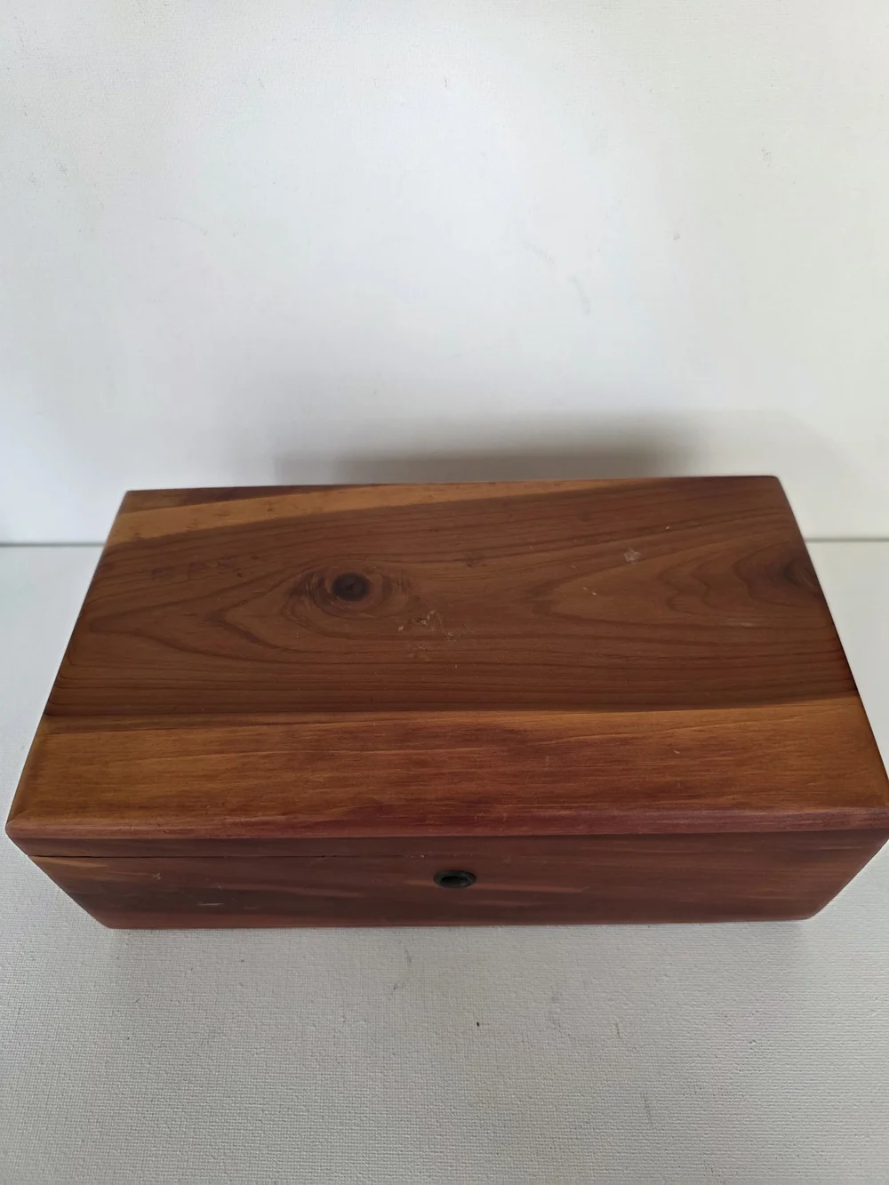 Vintage Wooden Cedar Jewelry Box - Red-Brown Cedar Finish